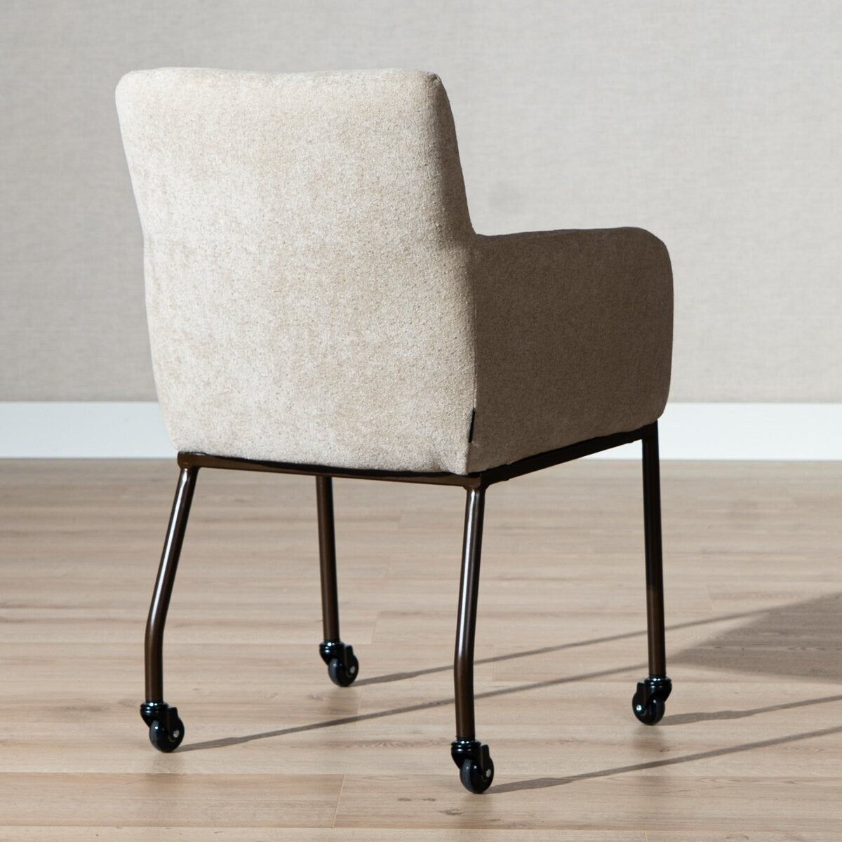 Eetkamerstoel met wieltjes Finn chenille beige