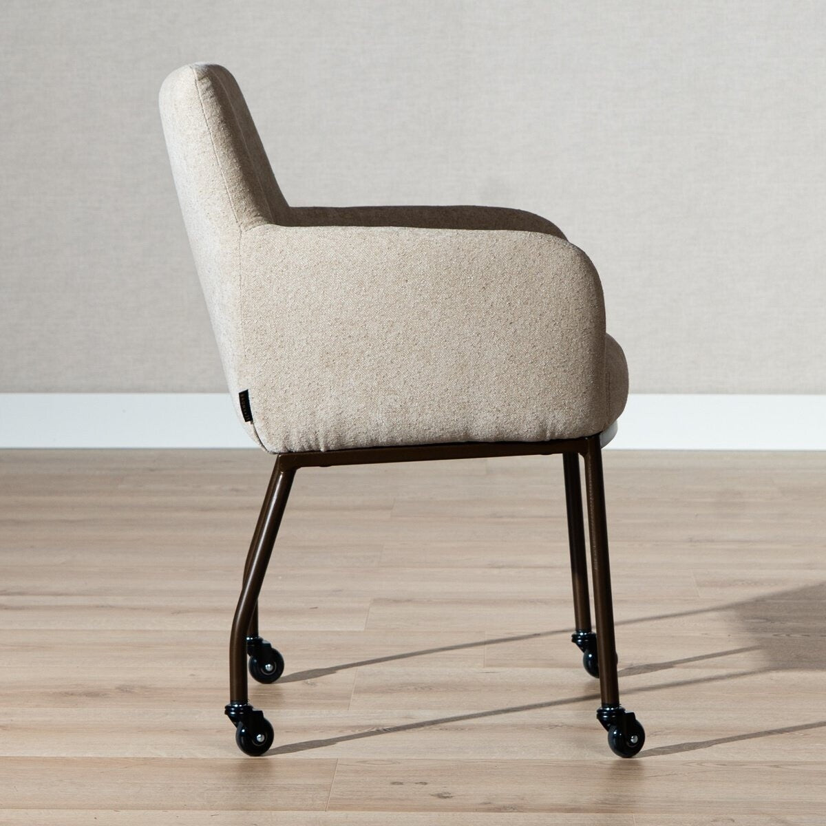 Eetkamerstoel met wieltjes Finn chenille beige