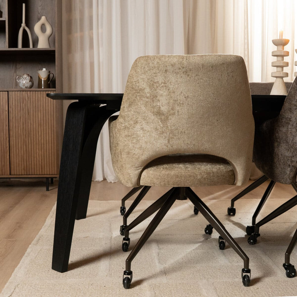 Eetkamerstoel met wieltjes Mexx velvet taupe