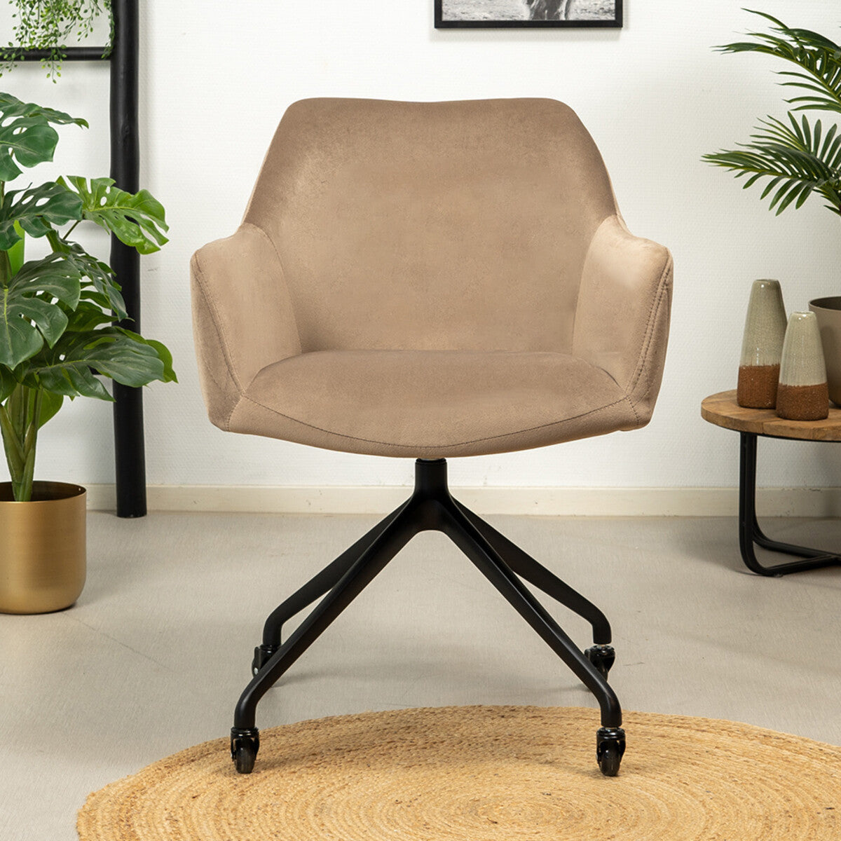 Eetkamerstoel met wieltjes Quinn taupe velvet