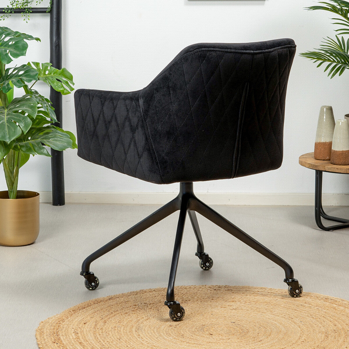 Eetkamerstoel met wieltjes Quinn zwart velvet