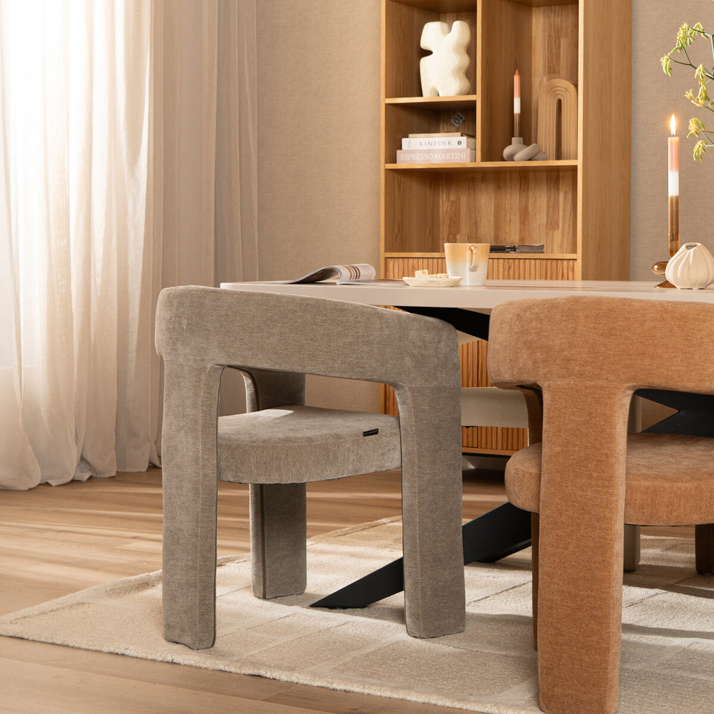Scandinavische eetkamerstoel Bibi chenille taupe