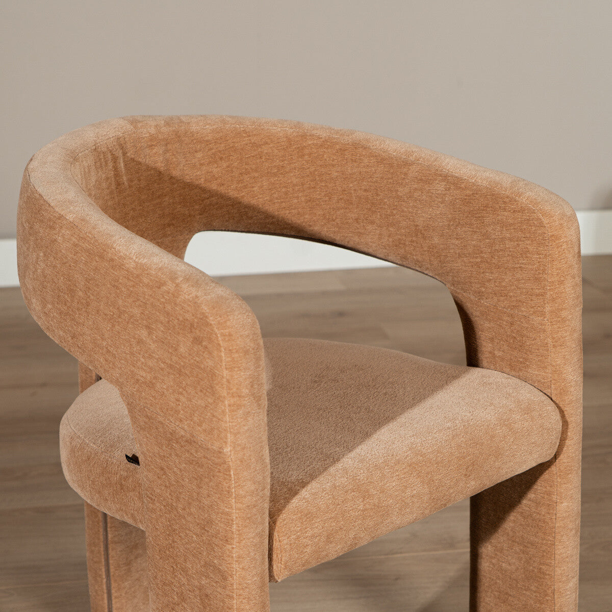 Scandinavische eetkamerstoel Bibi chenille terracotta