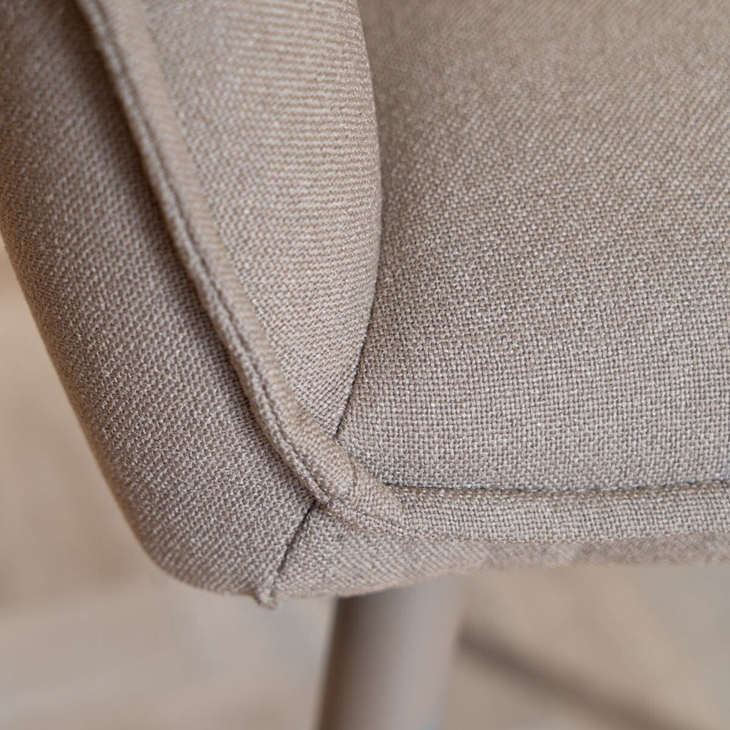 Scandinavische eetkamerstoel Elin taupe gerecyclede stof