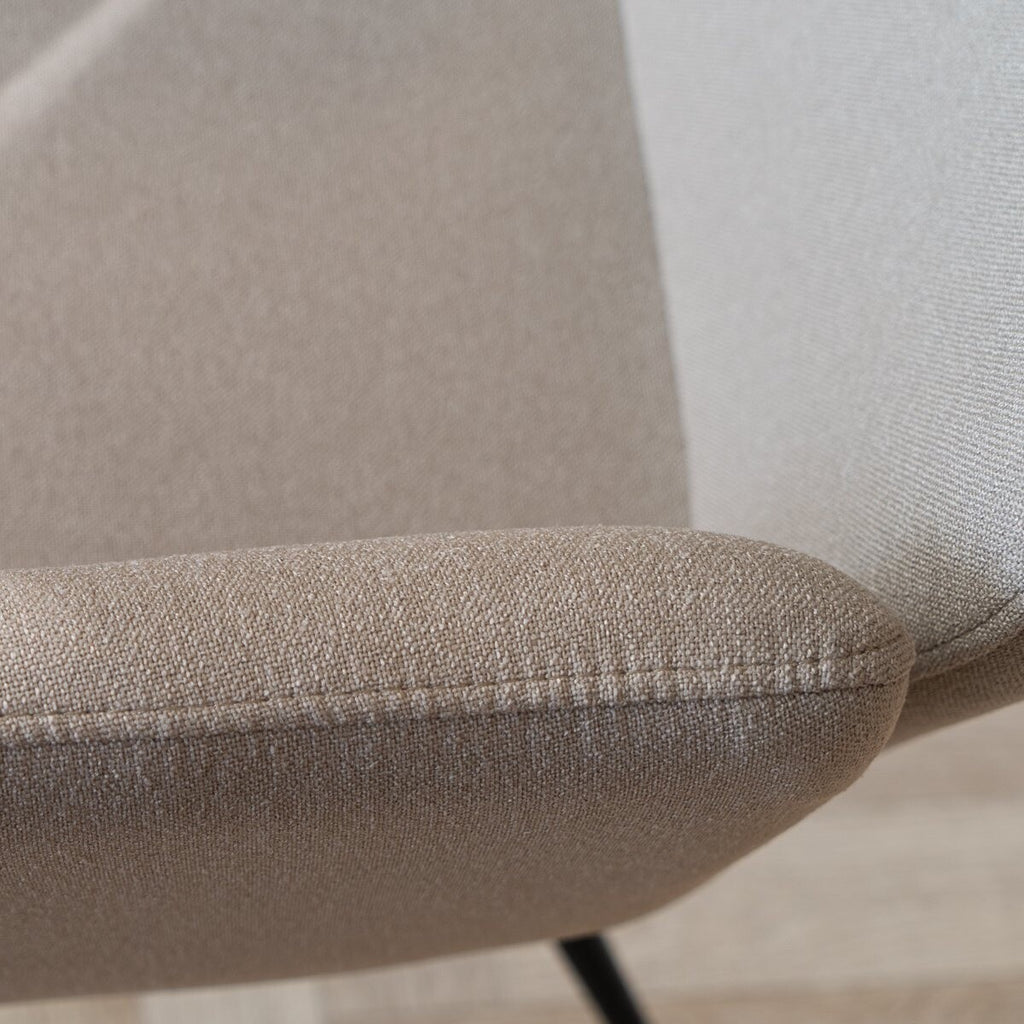 Scandinavische eetkamerstoel Frey gerecyclede stof taupe