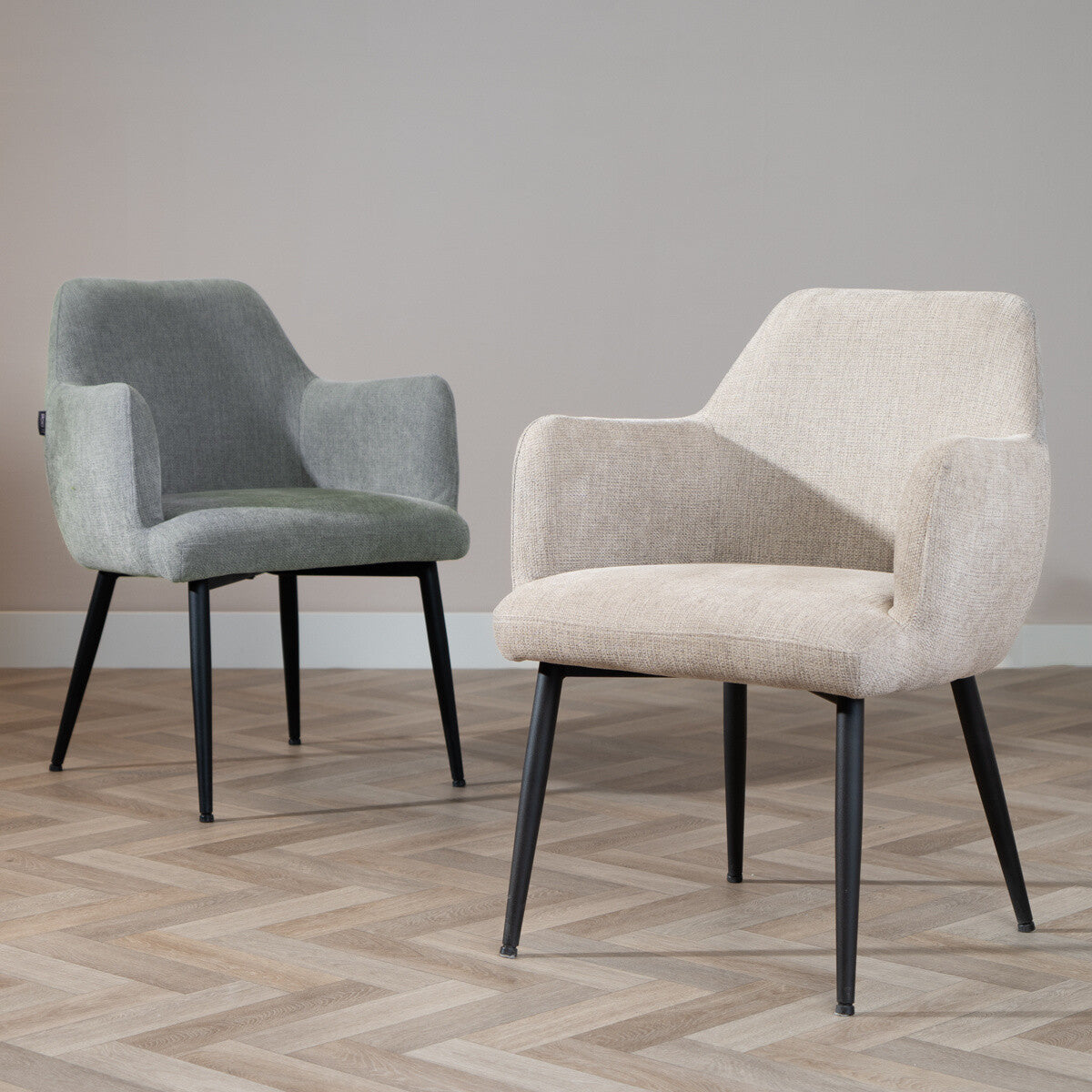 Scandinavische eetkamerstoel Lars taupe gerecyclede stof
