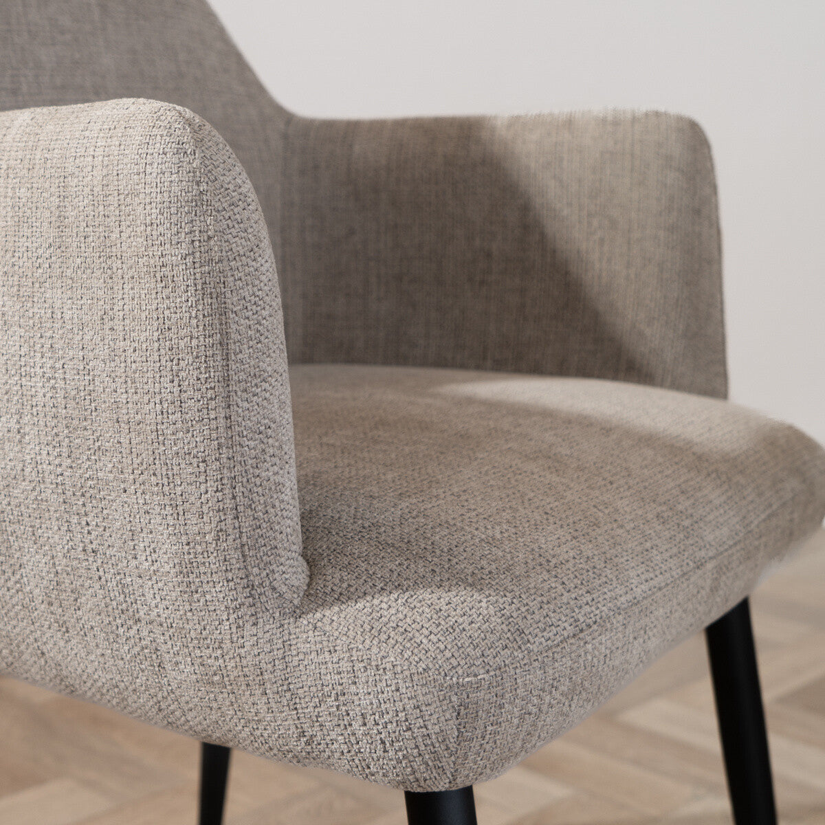 Scandinavische eetkamerstoel Lars taupe gerecyclede stof