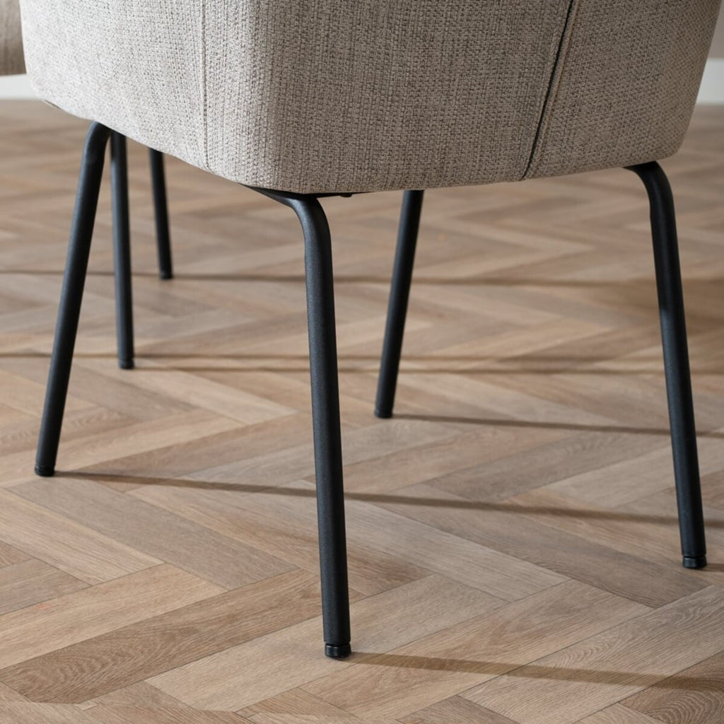 Scandinavische eetkamerstoel Sten gerecyclede stof taupe